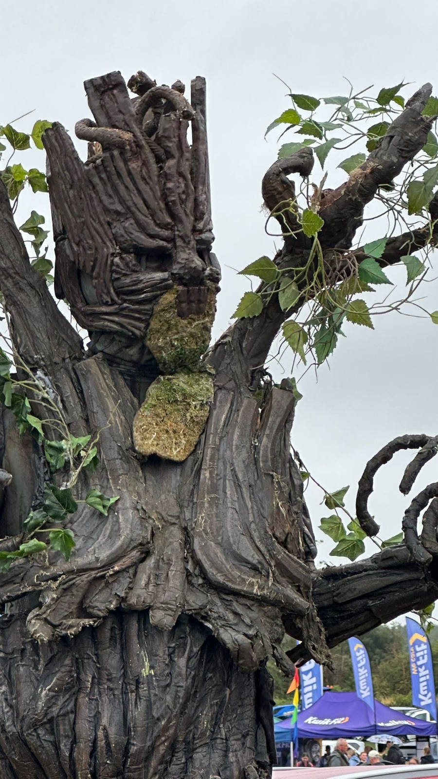 Megabeast's stilt walking tree act - treemendous